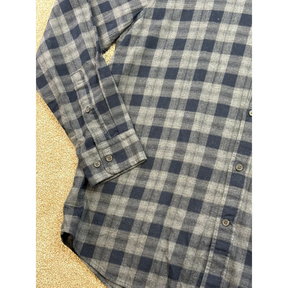 Banana Republic Untucked Fit Flannel Shirt Mens Large Grey Buffalo Check Cotton